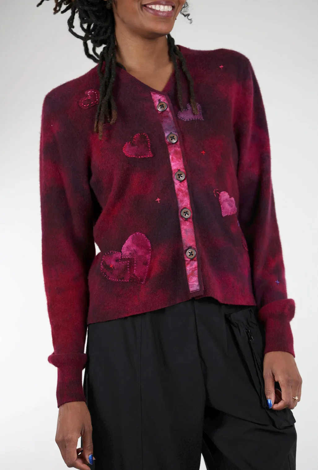 Feint Decon V Cardie, Rouge
